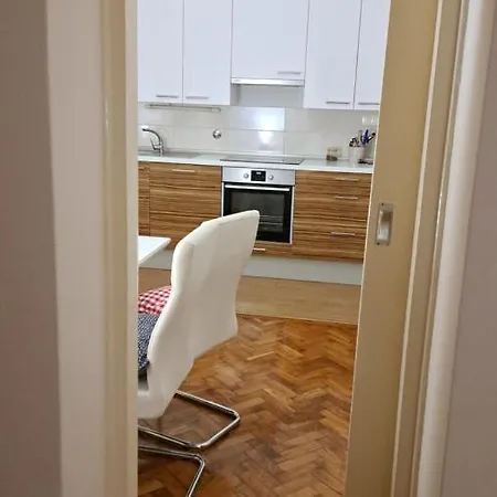 Petra 8 Apartment *